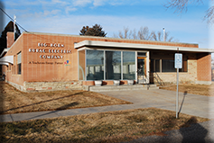 Commercial building for sale